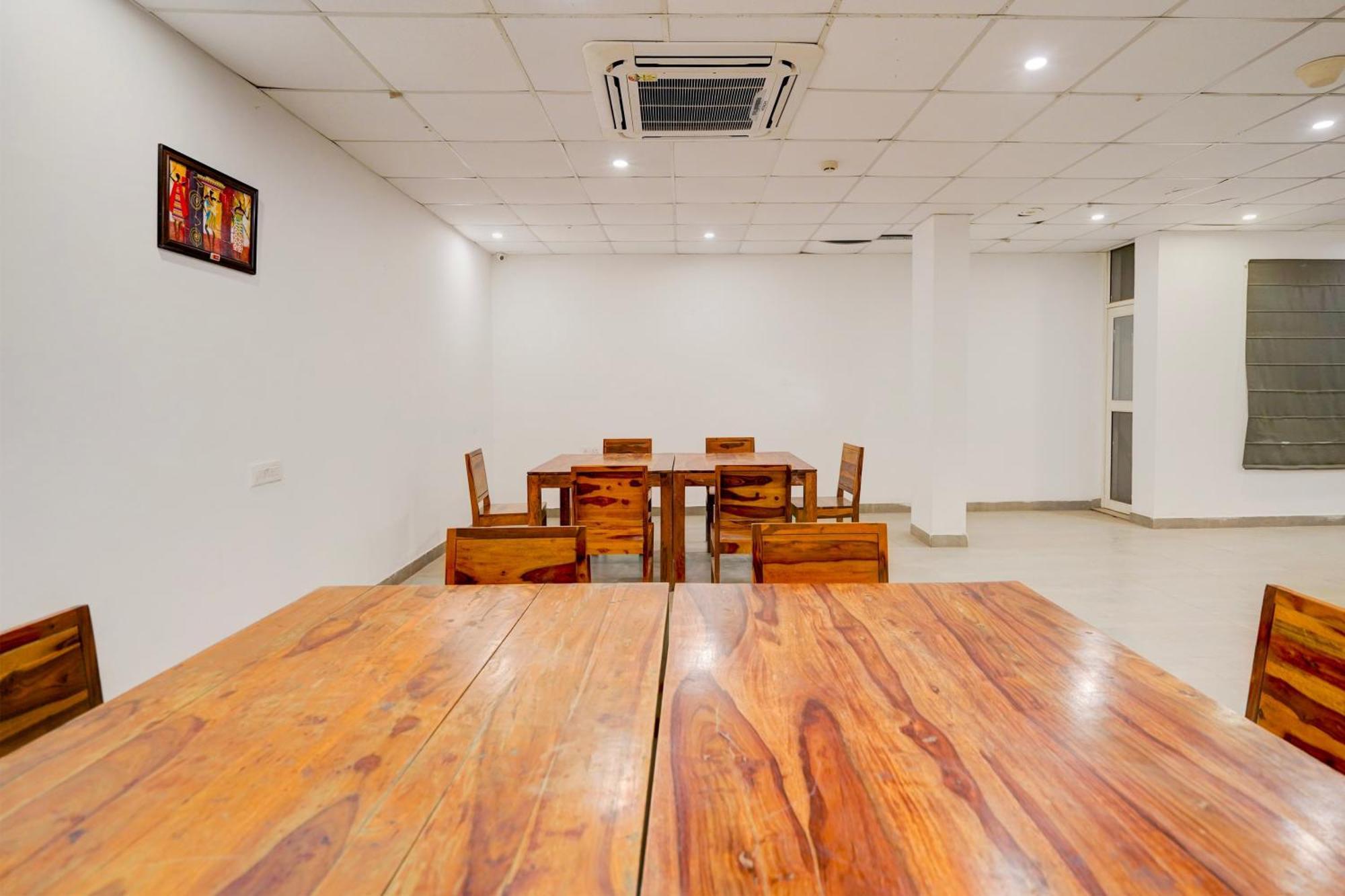 Townhouse Delight Inn Gurgaon Zewnętrze zdjęcie