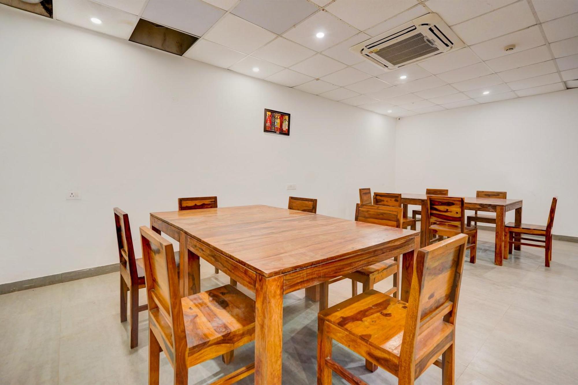 Townhouse Delight Inn Gurgaon Zewnętrze zdjęcie